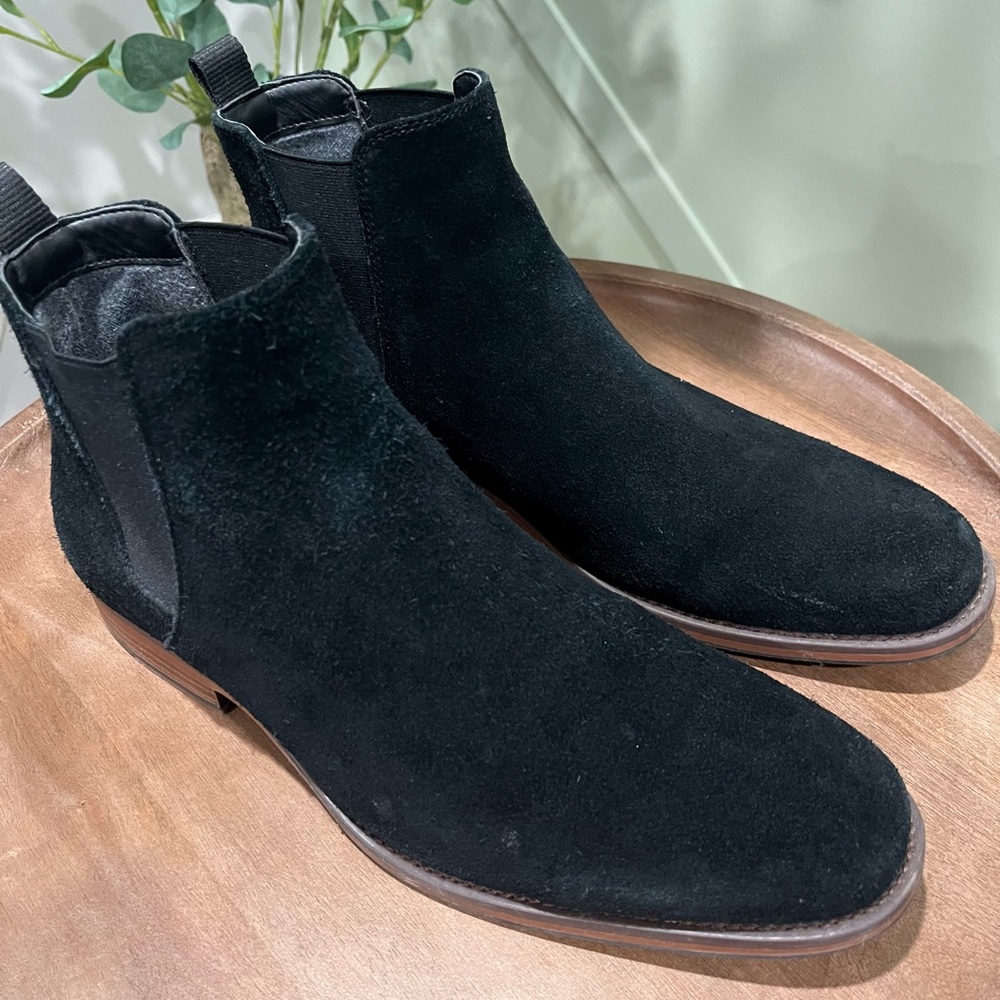 Black Suede Men's Chukka Boots
